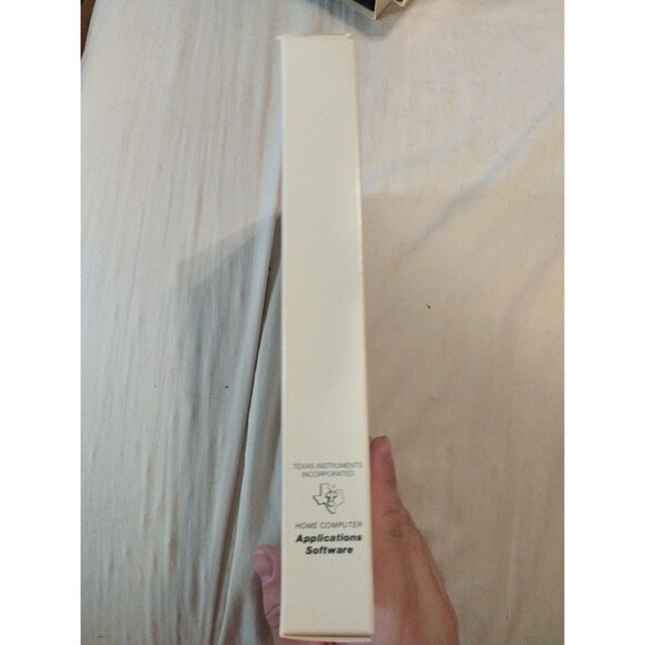 Texas Instruments TI-99/4A - Connect Four  - Complete In Box - Tested - Picture 8 of 10